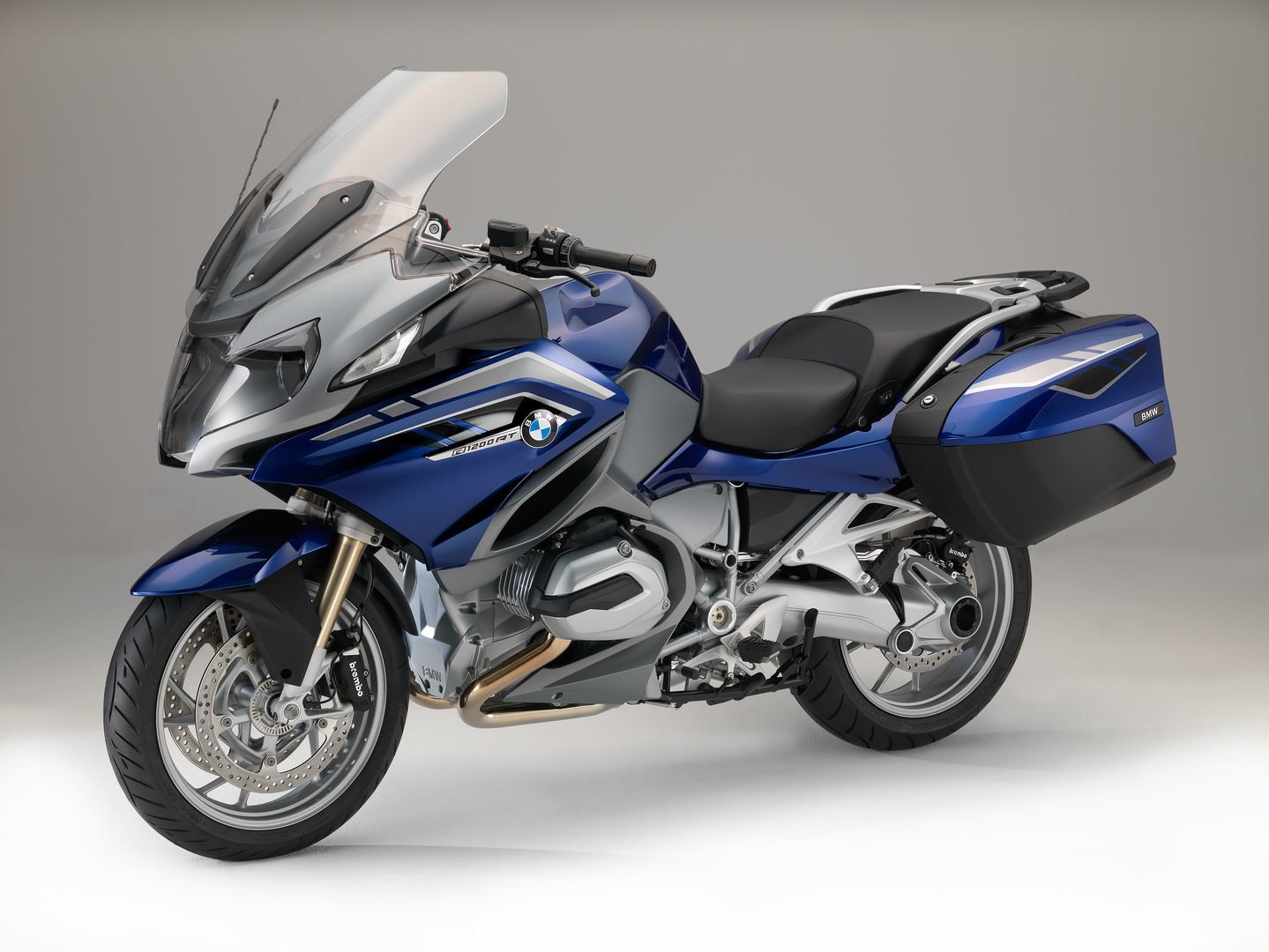 Bmw мотоциклы. BMW r1200rt 2016. Мото БМВ r1200rt. Мотоцикл BMW r1200rt. BMW r1200rt 2015.